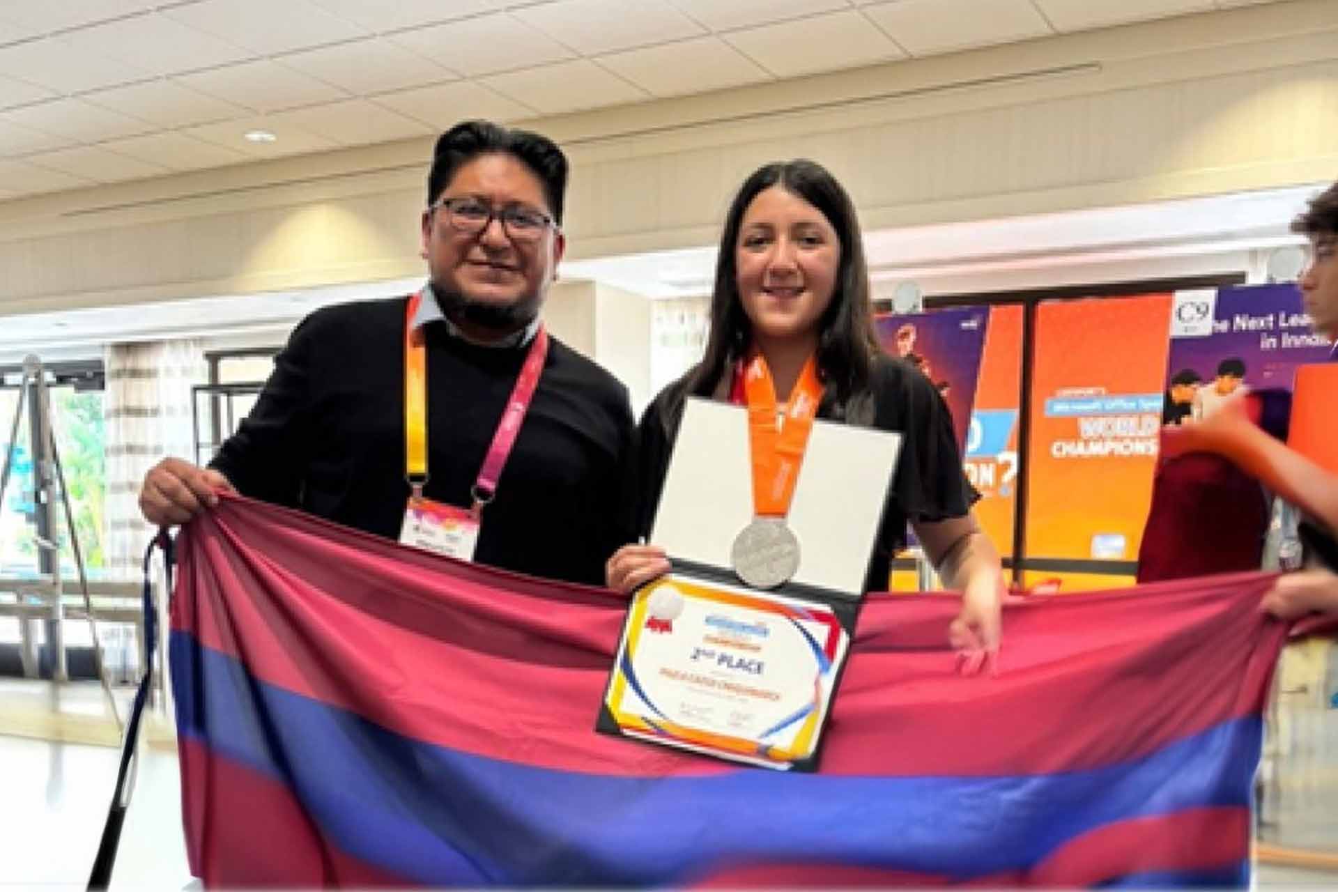 SEGUNDO LUGAR «MOS» - News